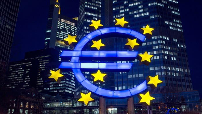 euro-breaking-news:-eu-gdp-contracts-in-q3,-euro-rises