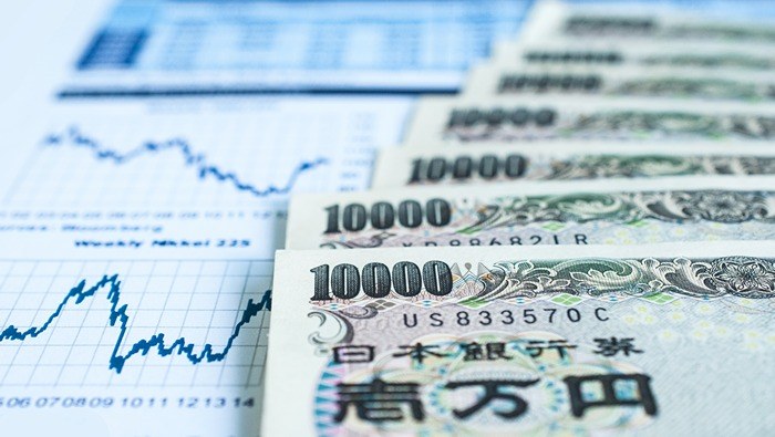 japanese-yen-returns-some-gains-after-adachi-comments-suggest-no-boj-shift